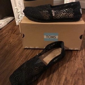 Custom Knit TOMS